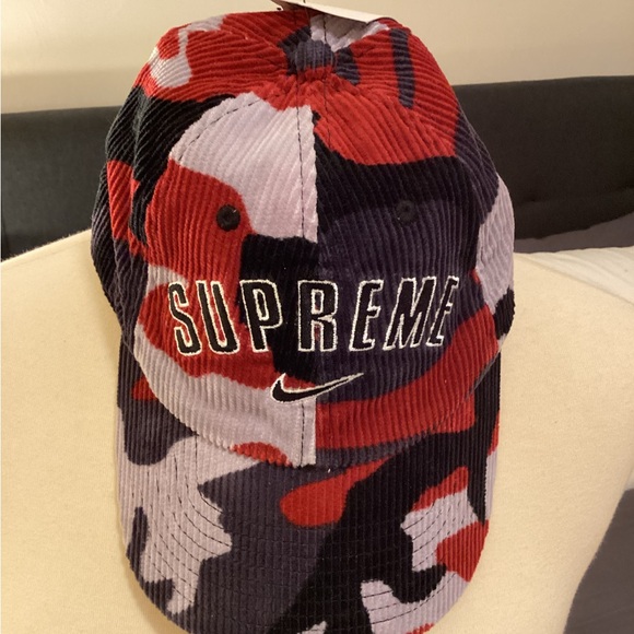 Supreme x Nike Arc Corduroy 6-Panel Cap